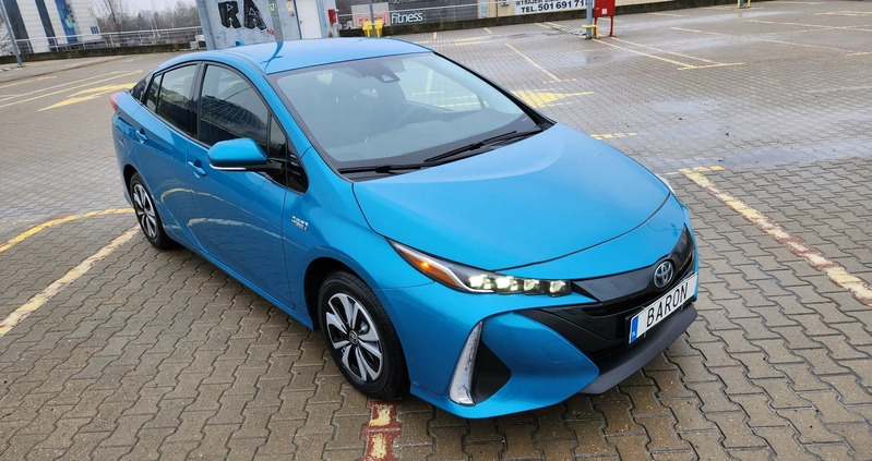 Toyota Prius cena 89700 przebieg: 6000, rok produkcji 2017 z Chorzele małe 667